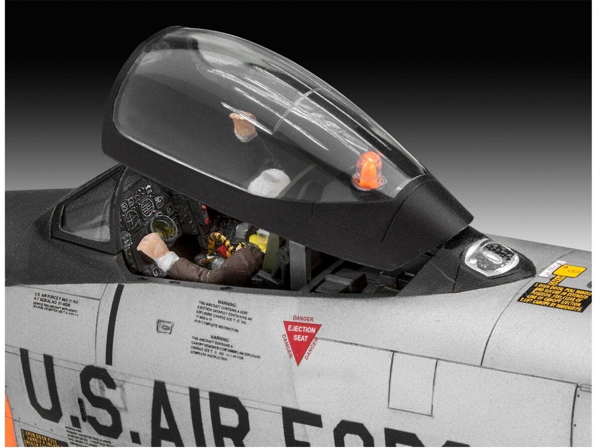 Baksas Surenkami modeliai Revell - F-86D Dog Sabre