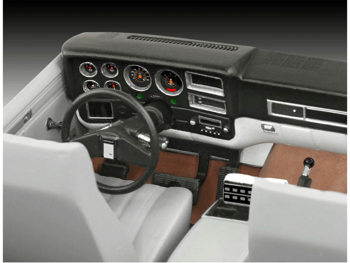 Baksas Surenkami modeliai Revell - Jim Hopper´s Chevy® Blazer K5™