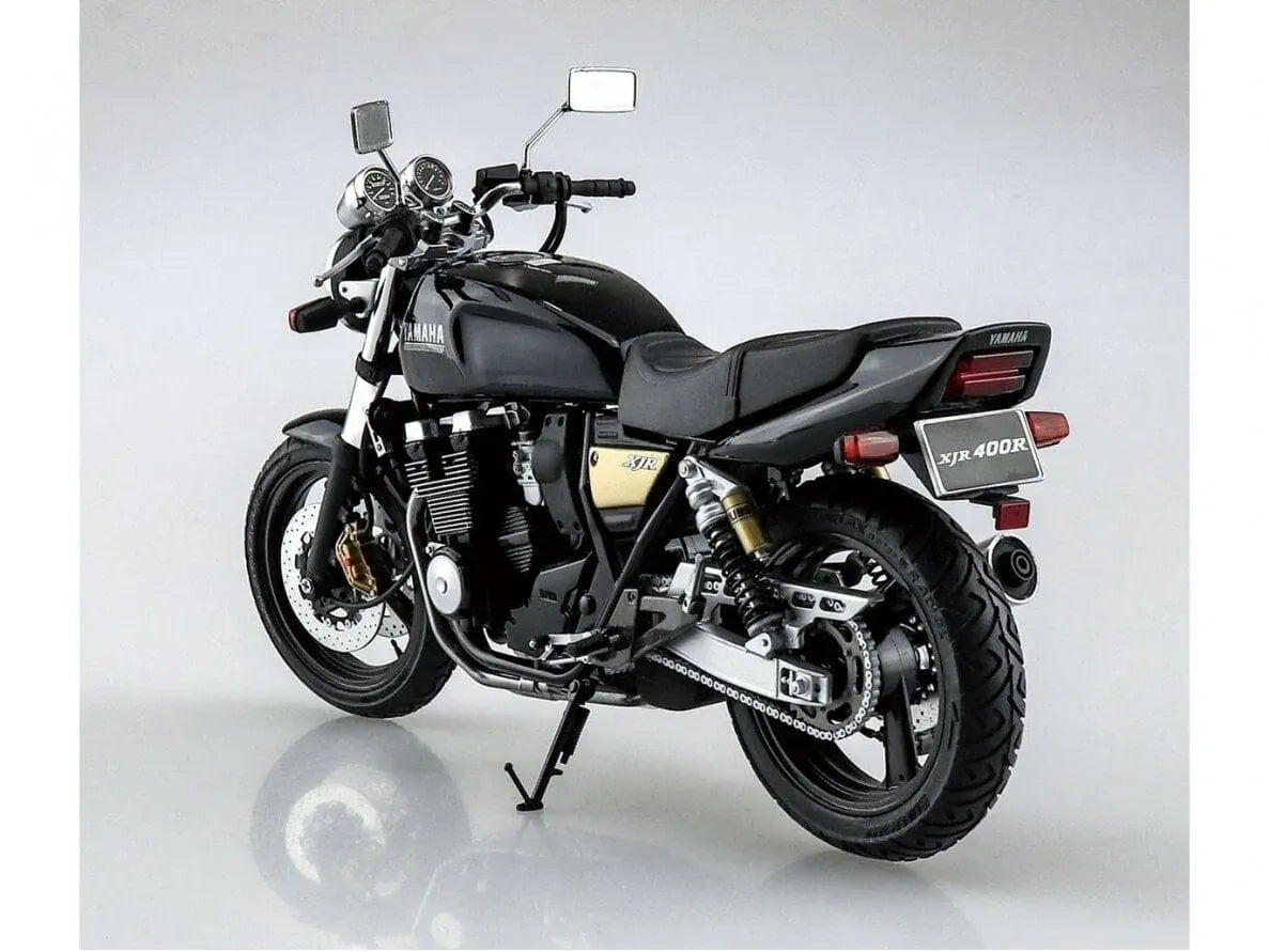 Baksas Surenkami modeliai Aoshima - Yamaha 4HM XJR400R '95