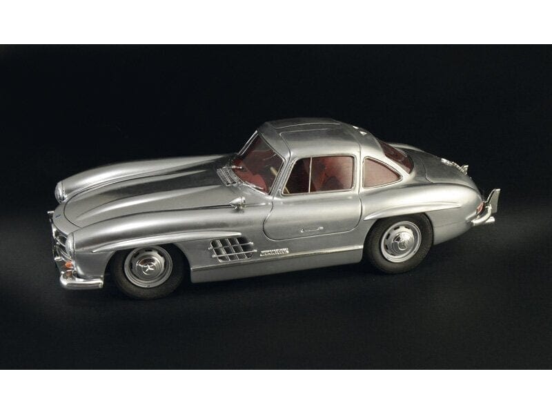 Baksas Surenkami modeliai Italeri - Mercedes-Benz 300SL (W198) Gullwing
