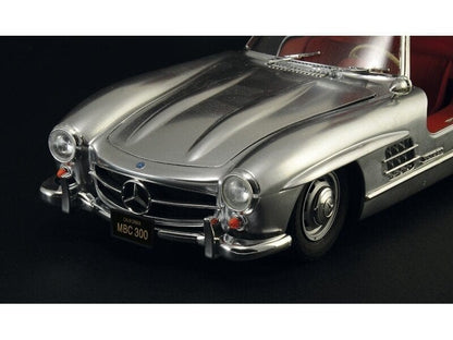 Baksas Surenkami modeliai Italeri - Mercedes-Benz 300SL (W198) Gullwing