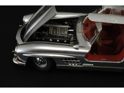 Baksas Surenkami modeliai Italeri - Mercedes-Benz 300SL (W198) Gullwing
