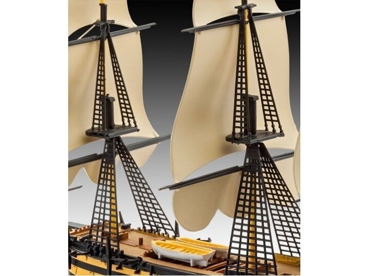 Baksas Surenkami modeliai Revell - HMS Victory