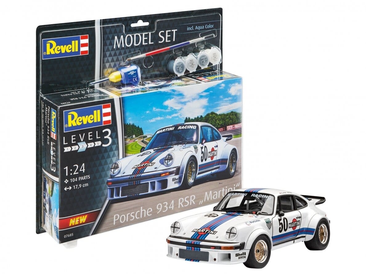 Baksas Surenkami modeliai Revell - Porsche 934 RSR "Martini"