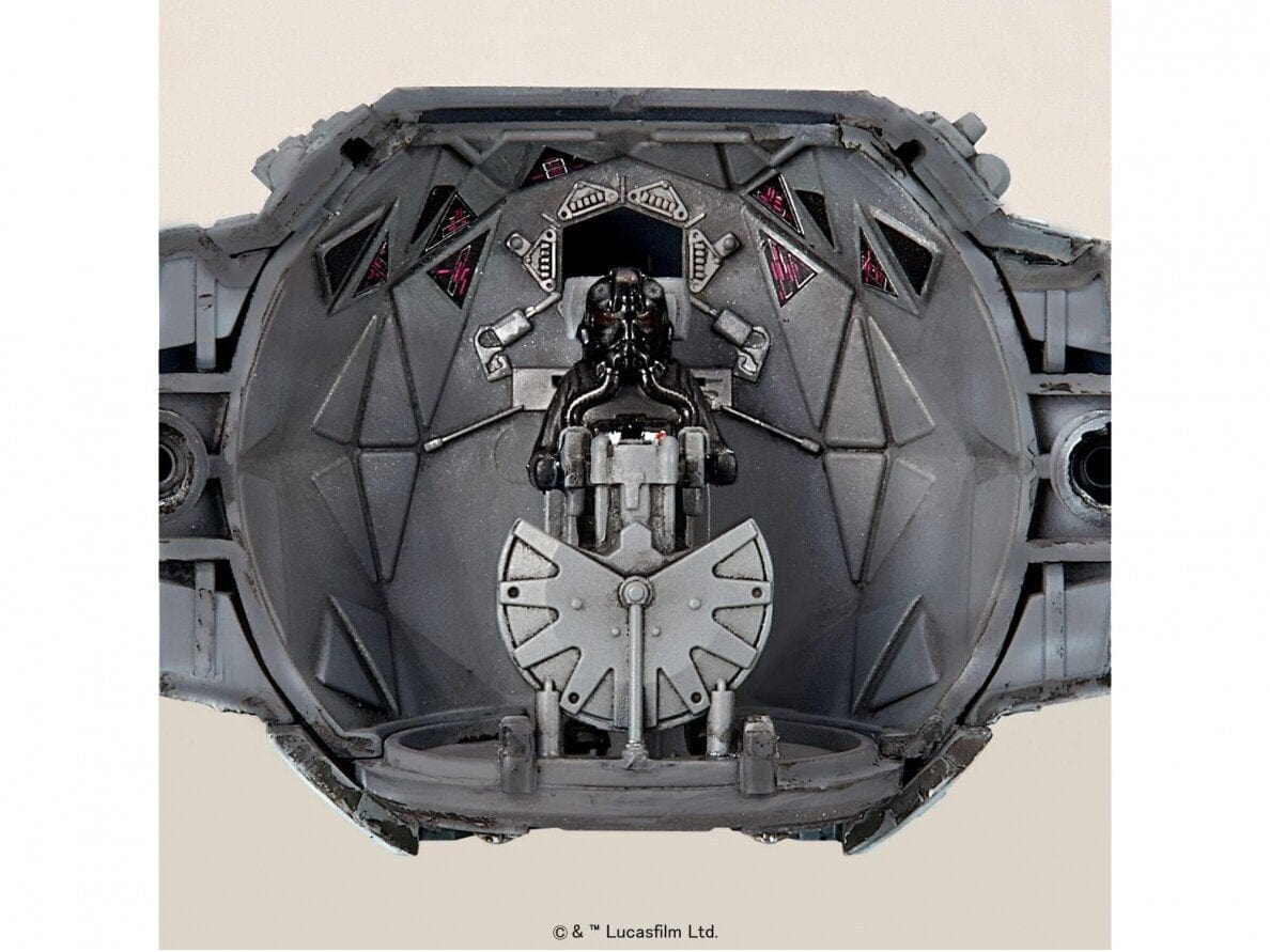 Baksas Surenkami modeliai Revell - TIE Interceptor