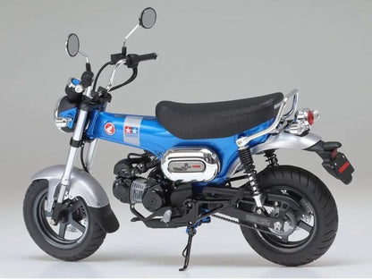 Baksas Surenkami modeliai Tamiya - Honda Dax 125 Limited Edition