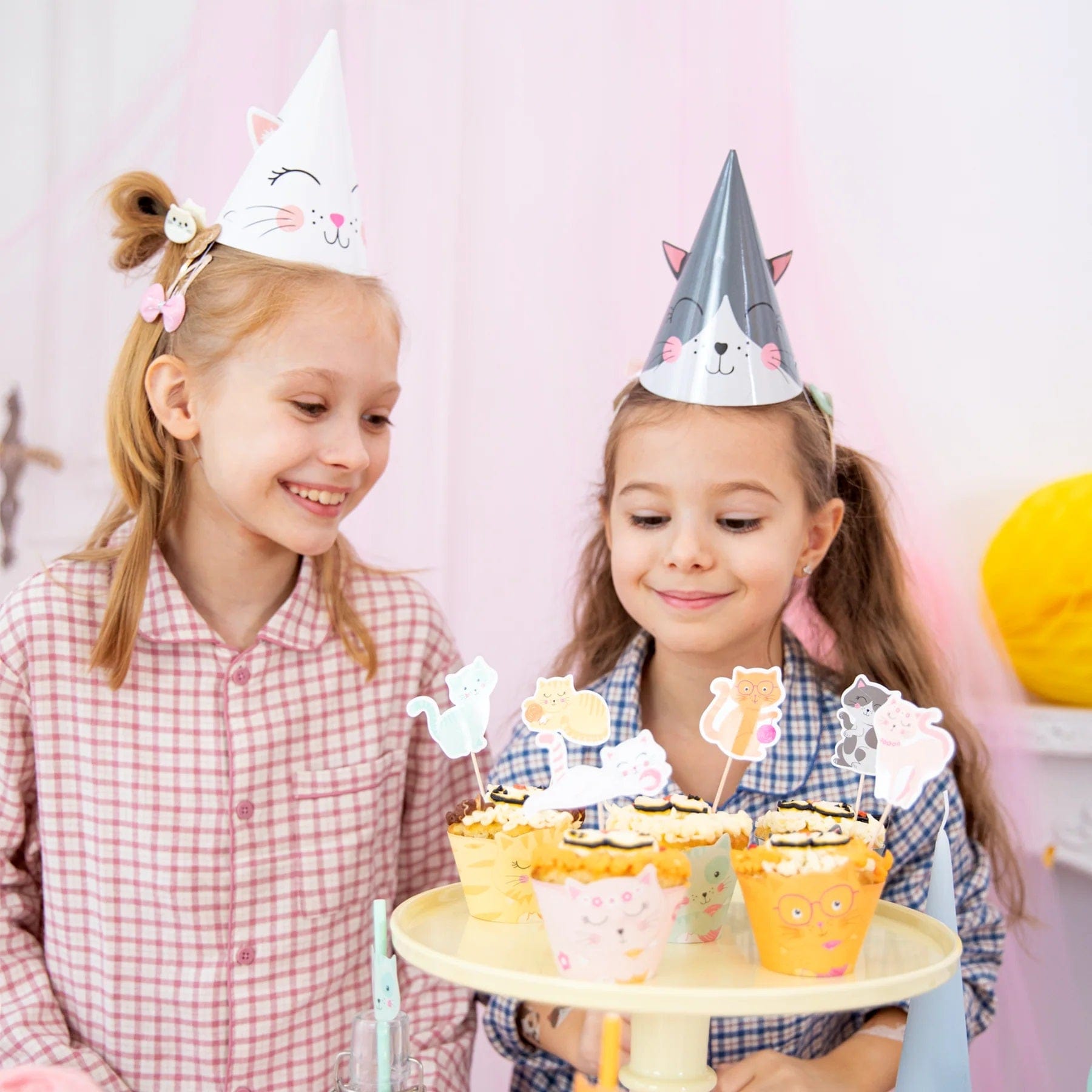 Godan Kita „Kačiukų“ vakarėlių kepurėlių rinkinys