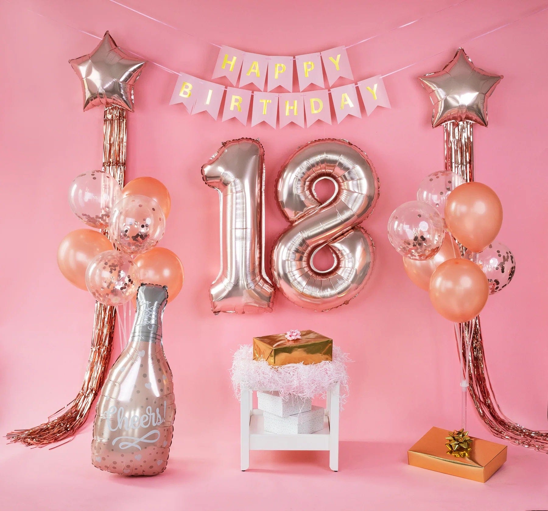 Godan Kita Rožinė gimtadienio girlianda