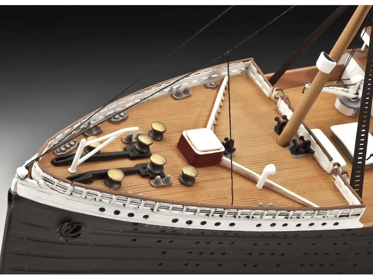Revell - 100 Years Titanic (Spec. Edition)-Surenkami modeliai-Brain Games LT