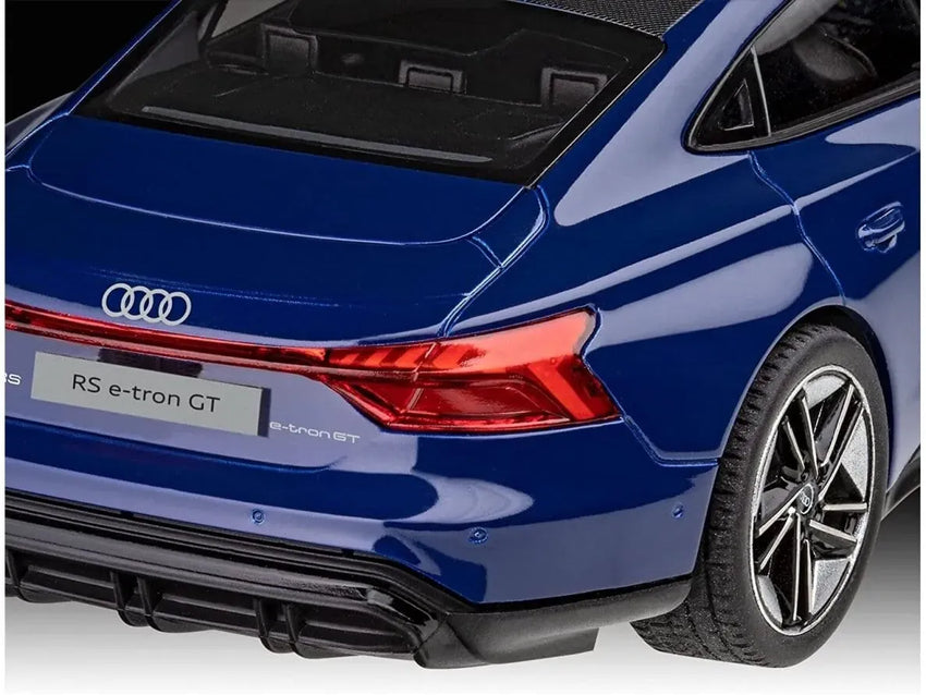 Baksas Surenkami modeliai Revell - Audi E-Tron GT (easy-click)