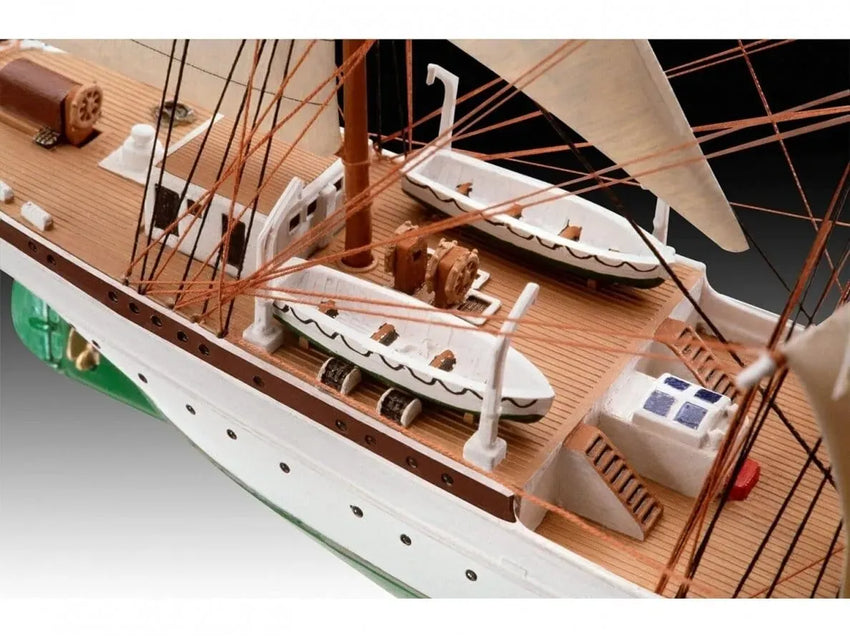 Baksas Surenkami modeliai Revell - Gorch Fock, 1/350