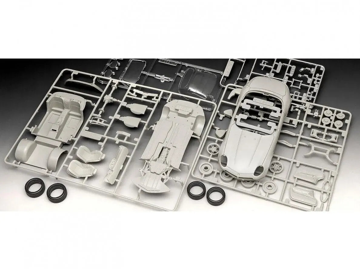 Baksas Surenkami modeliai Revell - James Bond BMW Z8