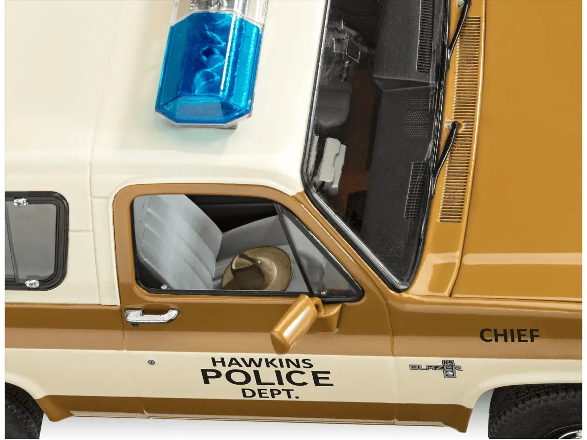 Revell - Jim Hopper´s Chevy® Blazer K5™-Surenkami modeliai-Brain Games LT