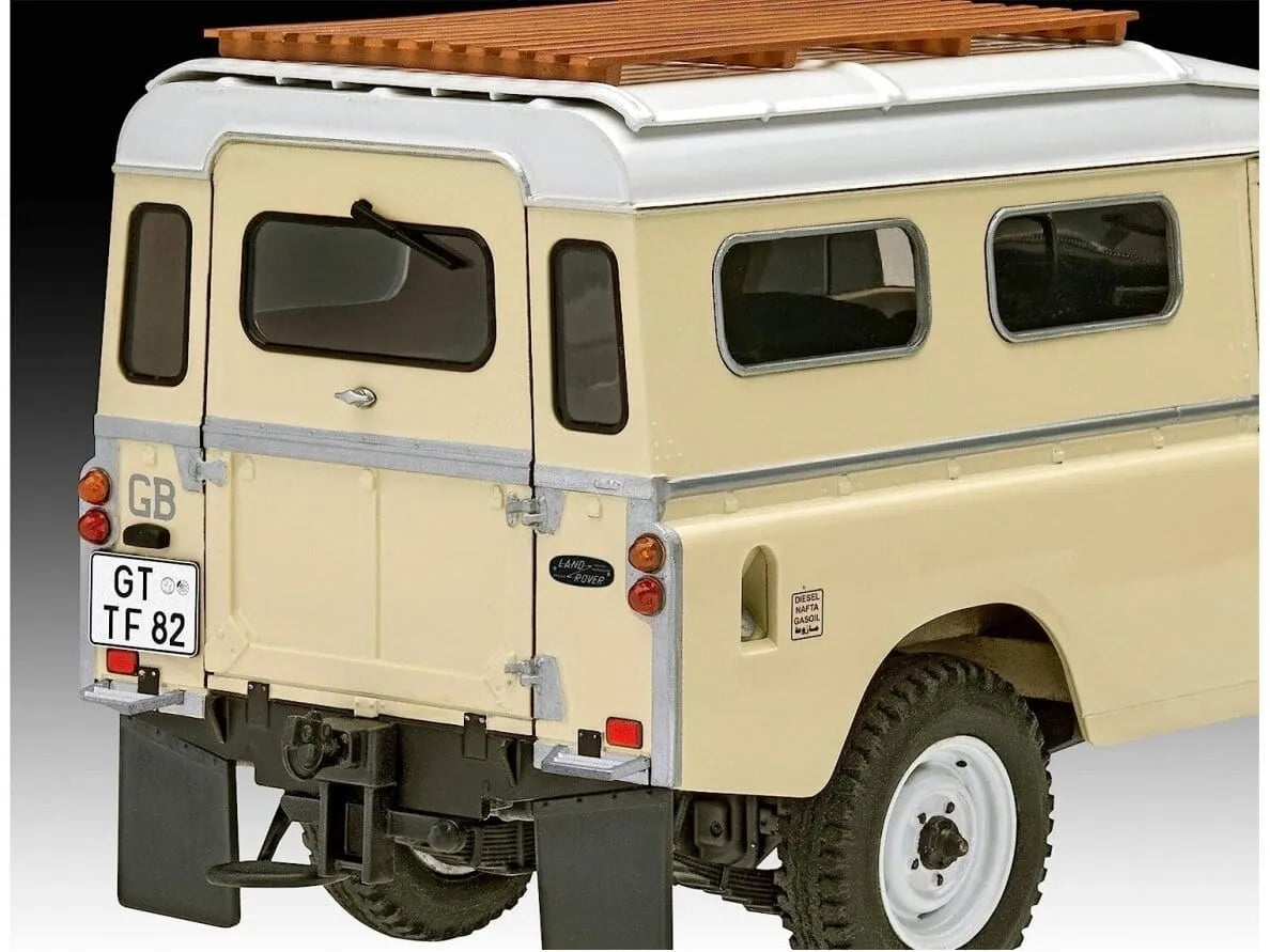 Revell - Land Rover Series III LWB-Surenkami modeliai-Brain Games LT