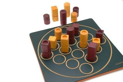 Giga mic Stalo žaidimai Quarto! Classic